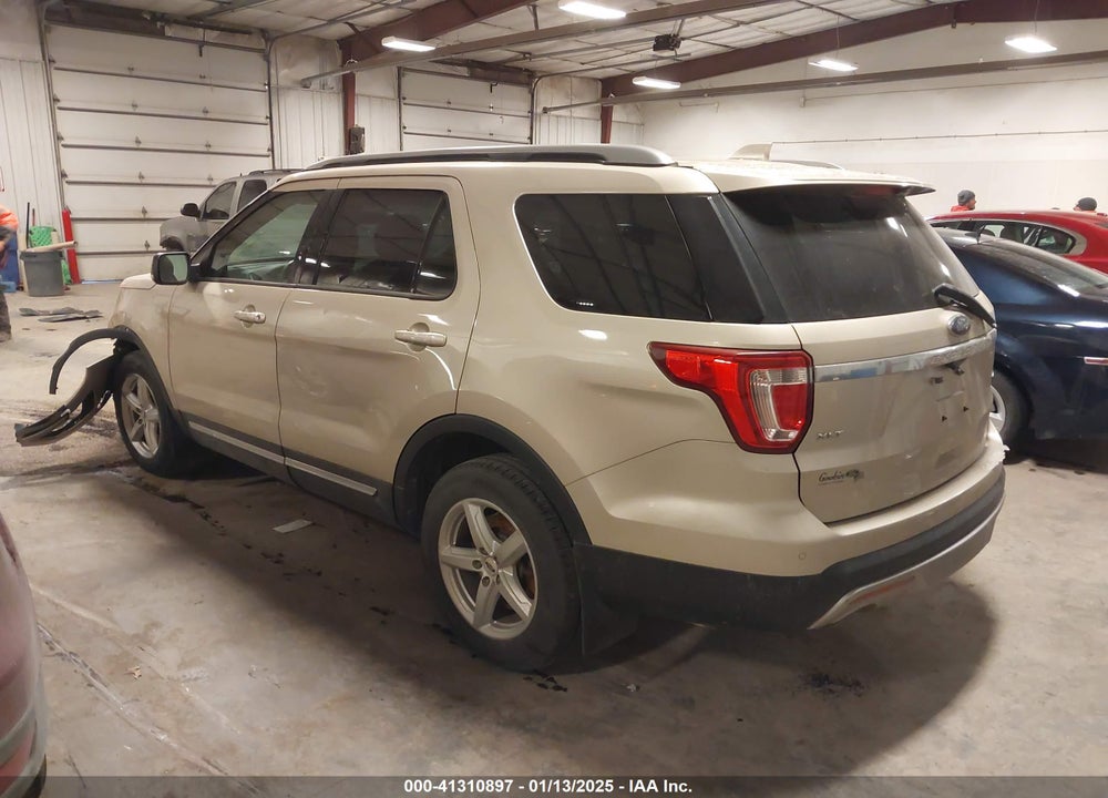 2017 FORD EXPLORER XLT VIN: 1FM5K8D82HGD41574