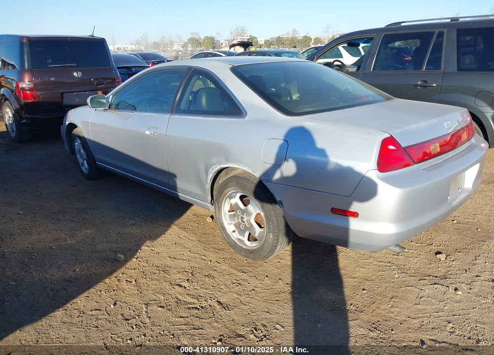 2000 HONDA ACCORD 3.0 EX VIN: 1HGCG2252YA001686