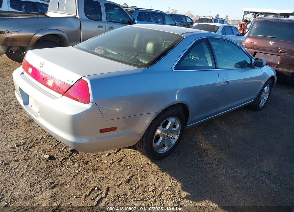 2000 HONDA ACCORD 3.0 EX VIN: 1HGCG2252YA001686