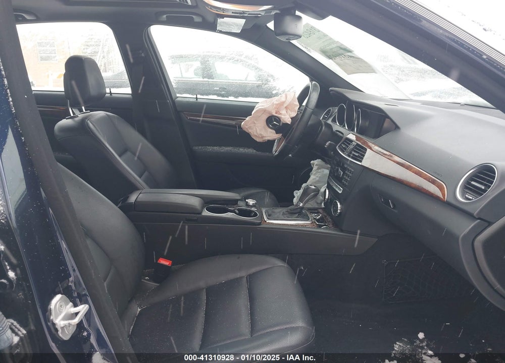 2013 MERCEDES-BENZ C VIN: WDDGF8AB3DR262761