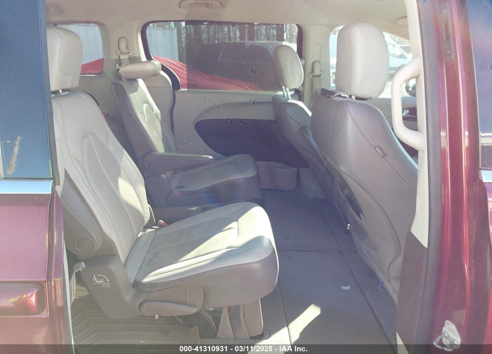 2017 CHRYSLER PACIFICA VIN: 2C4RC1BG6HR688070