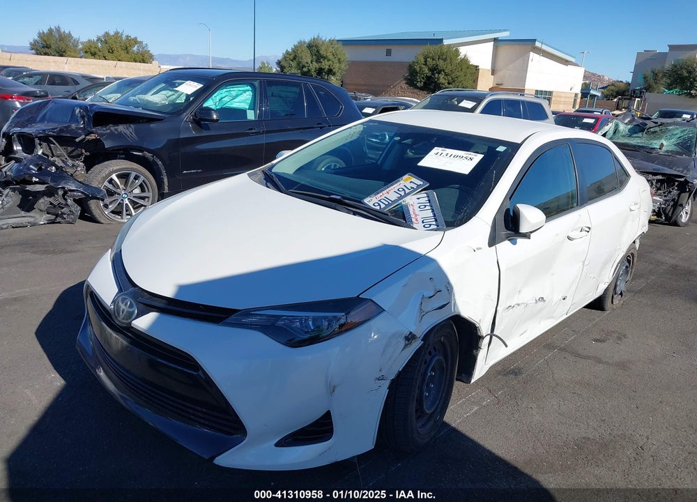 2017 TOYOTA COROLLA LE VIN: 5YFBURHE1HP692823
