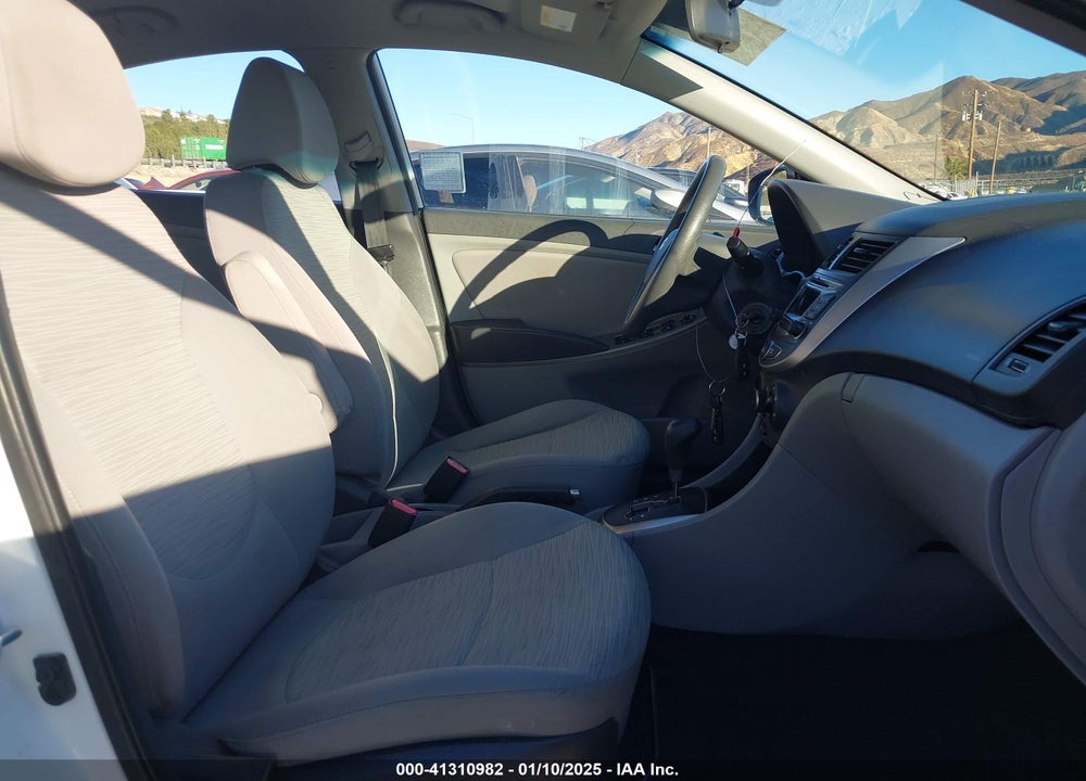 2016 HYUNDAI ACCENT VIN: KMHCT4AE1GU127750