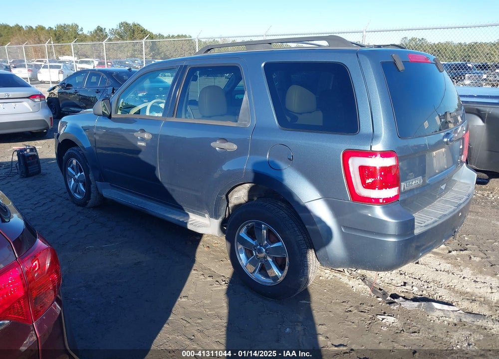 2010 FORD ESCAPE VIN: 1FMCU0DG3AKC69071