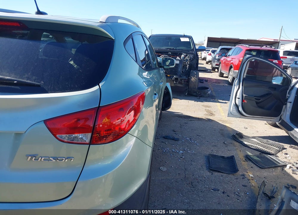 2012 HYUNDAI TUCSON VIN: KM8JU3AC7CU488326