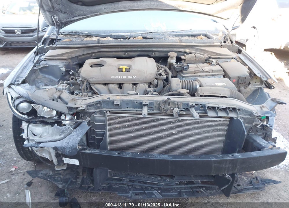 2018 HYUNDAI ELANTRA VIN: 5NPD84LF5JH358832