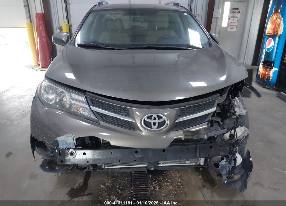 2015 TOYOTA RAV4 XLE VIN: 2T3RFREV1FW253279