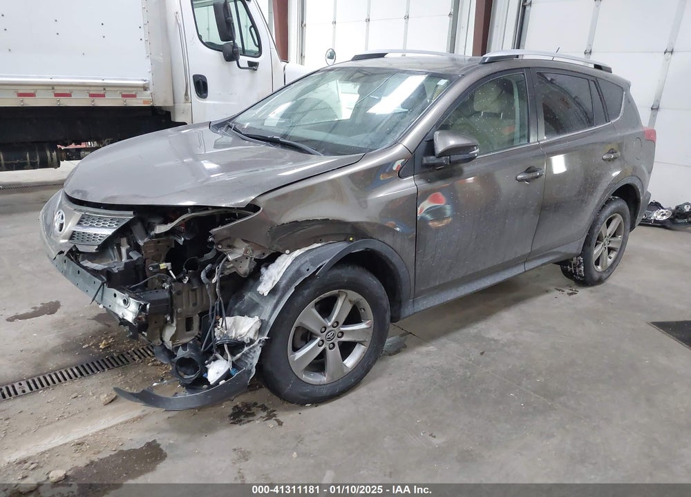 2015 TOYOTA RAV4 XLE VIN: 2T3RFREV1FW253279
