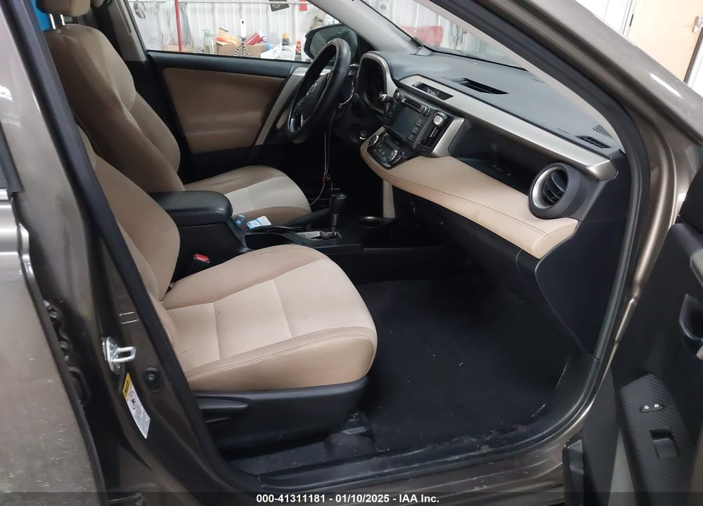2015 TOYOTA RAV4 XLE VIN: 2T3RFREV1FW253279