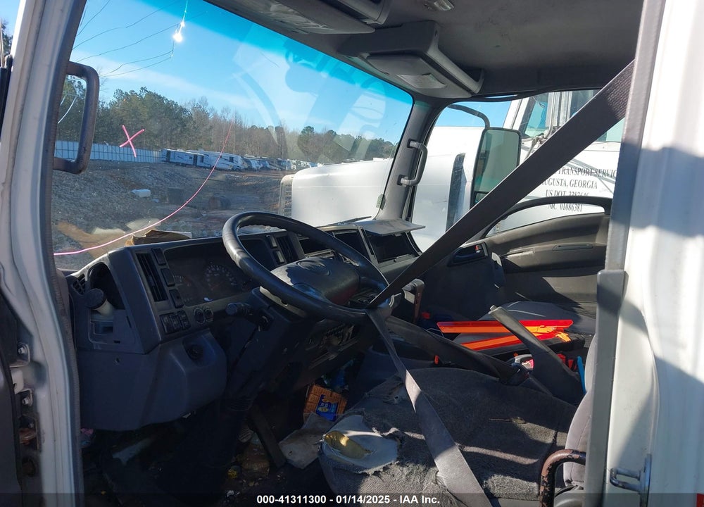 2010 ISUZU NPR HD DSL REG VIN: JALC4W161A7002807