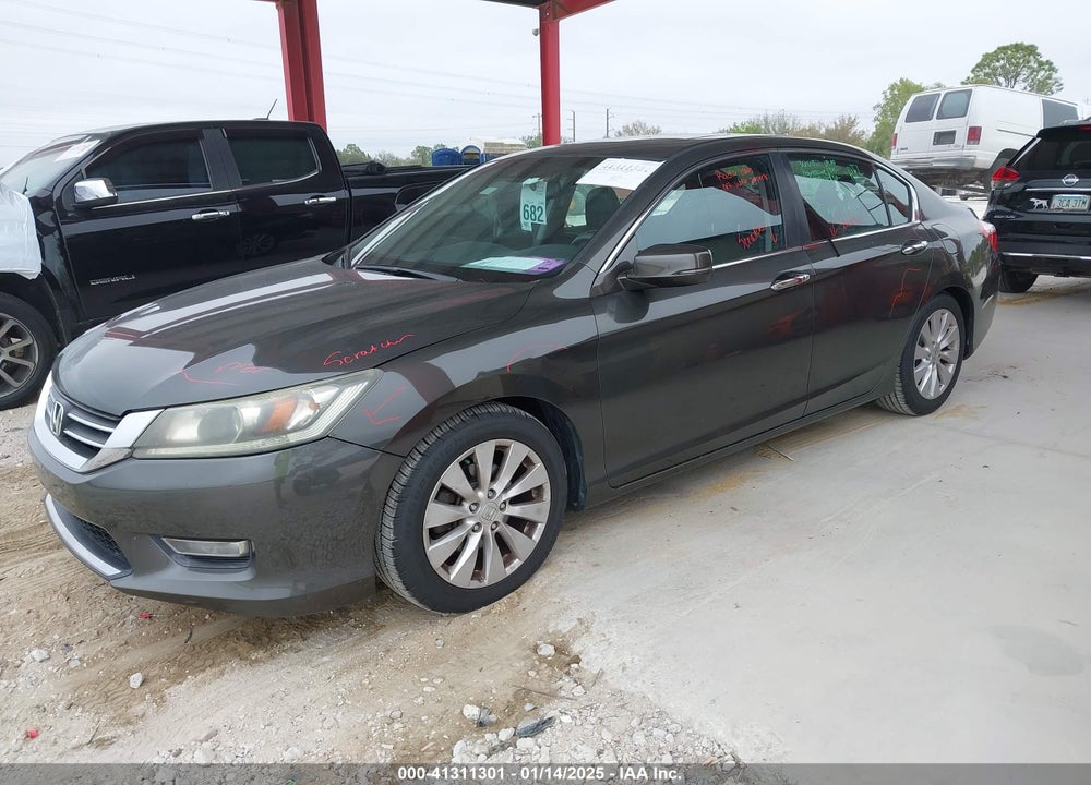 2013 HONDA ACCORD VIN: 1HGCR2F86DA033145