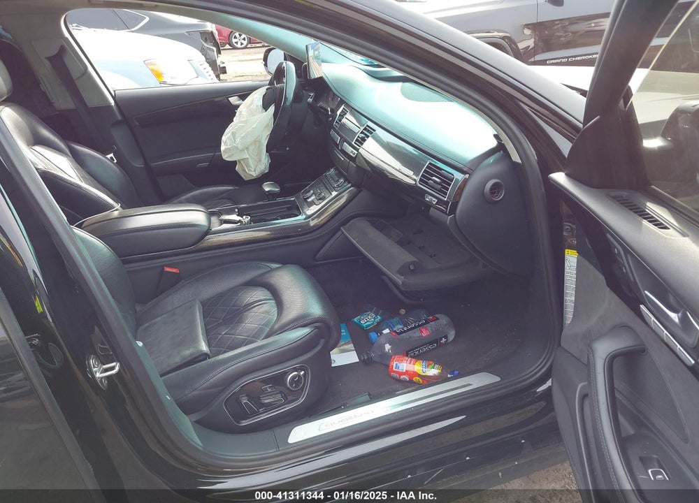 2016 AUDI A8 VIN: WAU43AFDXGN005323