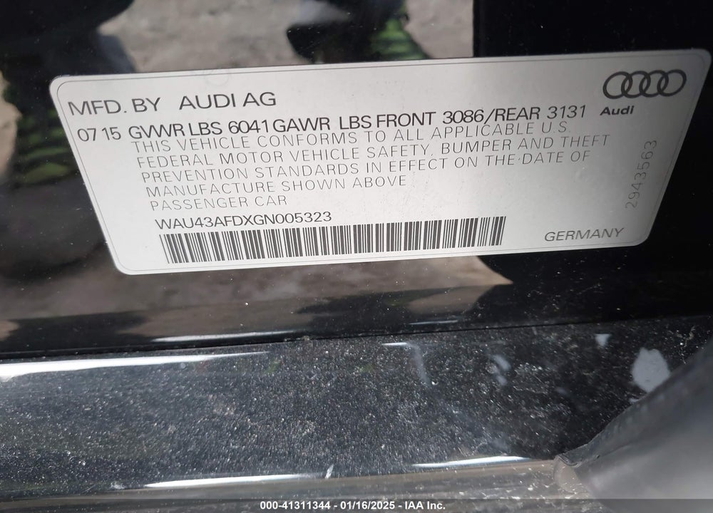2016 AUDI A8 VIN: WAU43AFDXGN005323