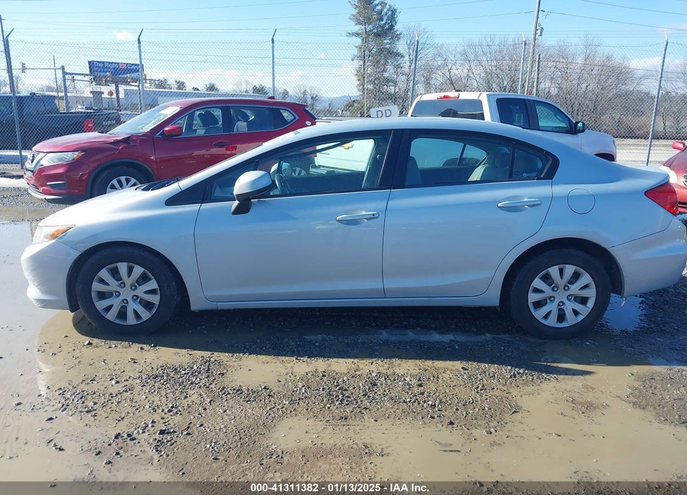 2012 HONDA CIVIC SDN LX VIN: 2HGFB2F58CH555881