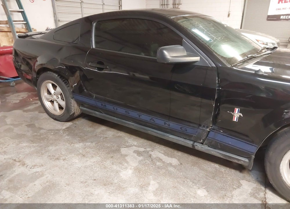 2008 FORD MUSTANG VIN: 1ZVHT80NX85112143