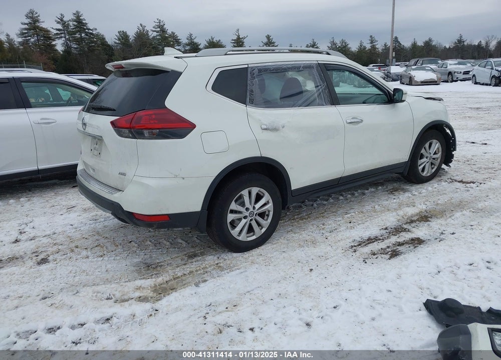 2018 NISSAN ROGUE S VIN: 5N1AT2MV9JC817220