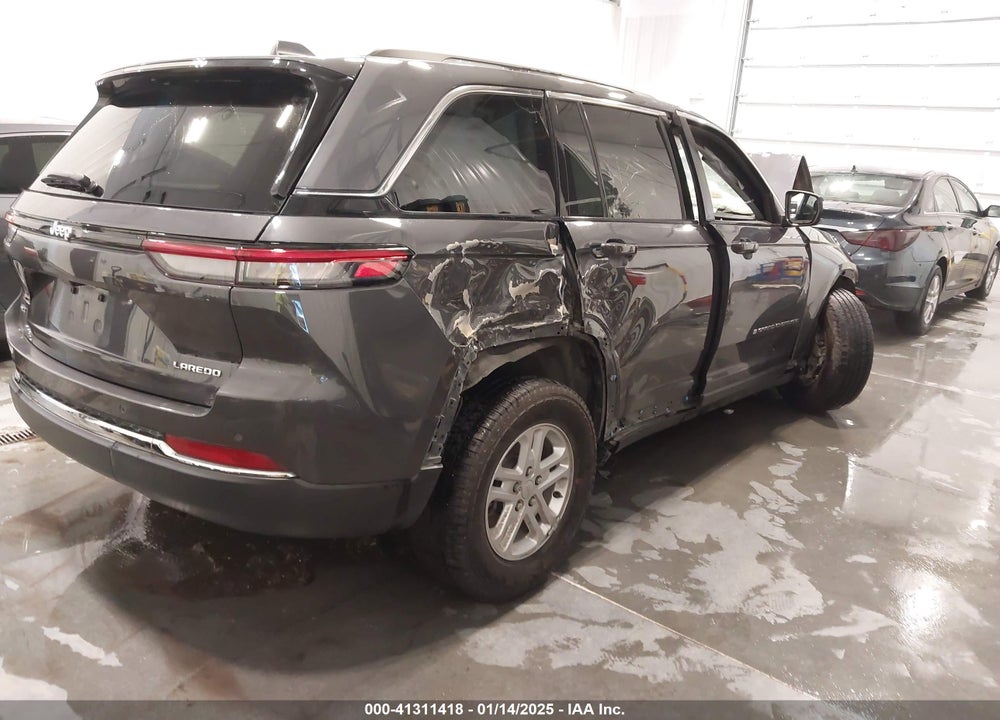 2023 JEEP GRAND CHEROKEE LAREDO 4X4 VIN: 1C4RJHAG9P8890136