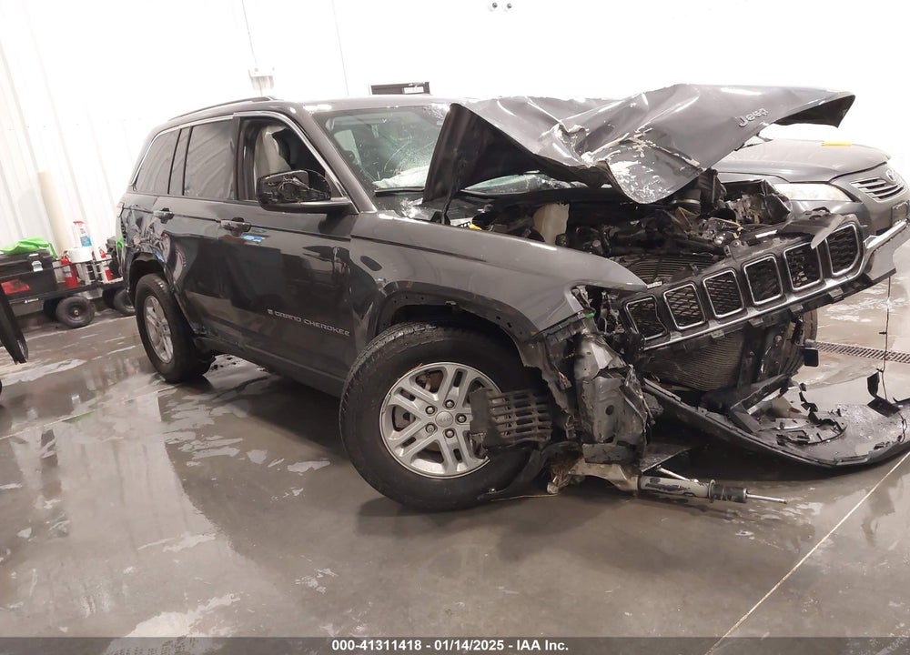 2023 JEEP GRAND CHEROKEE LAREDO 4X4 VIN: 1C4RJHAG9P8890136