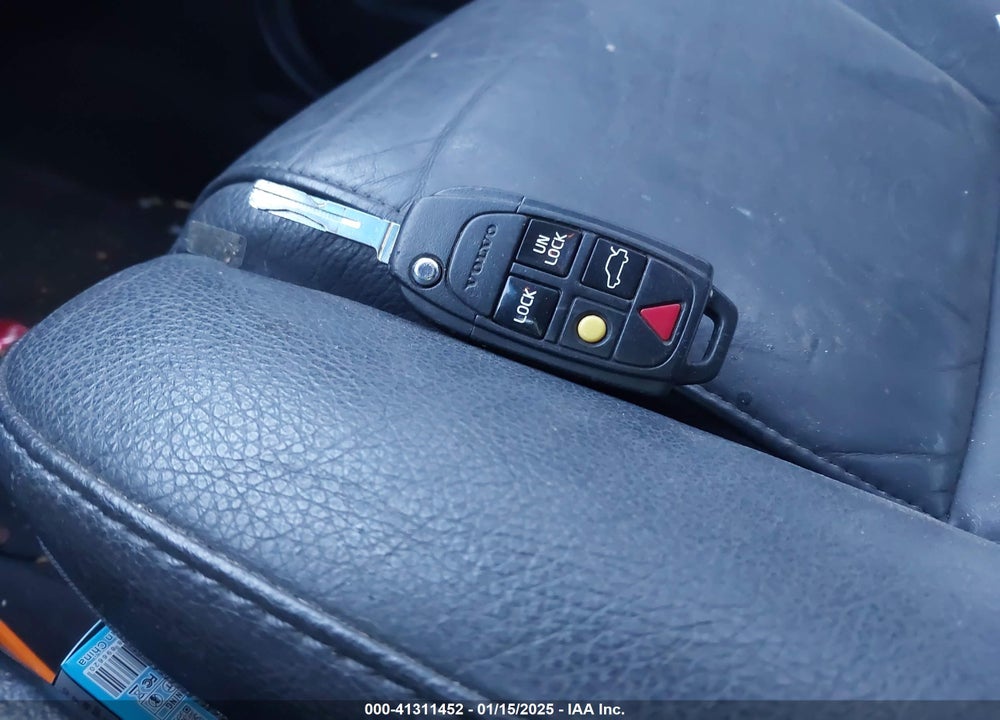 2010 VOLVO XC90 VIN: YV4982CZ6A1549216
