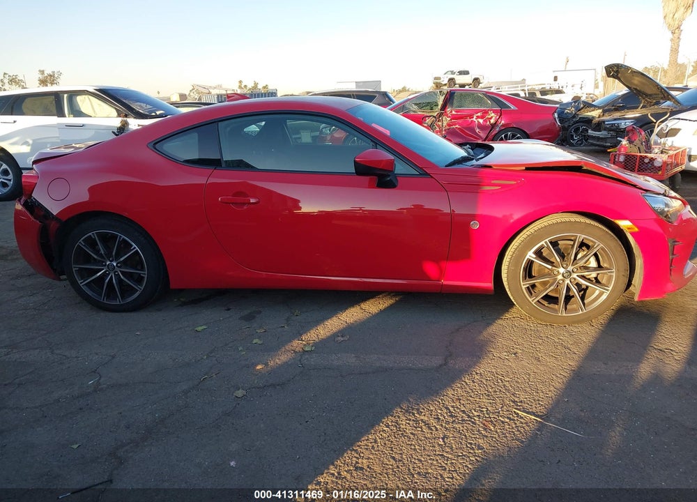 2017 TOYOTA 86 VIN: JF1ZNAA18H9706135