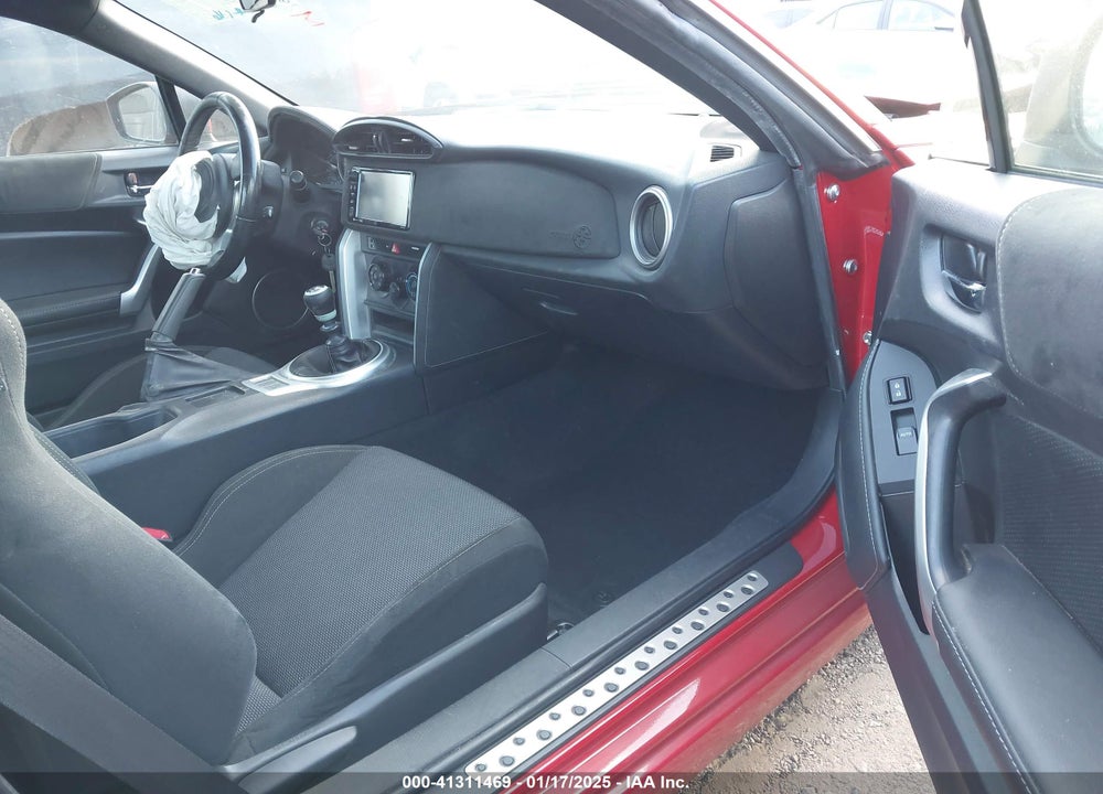 2017 TOYOTA 86 VIN: JF1ZNAA18H9706135