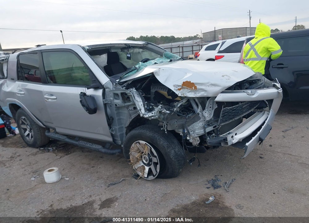 2020 TOYOTA 4RUNNER SR5 VIN: JTEBU5JR6L5803471