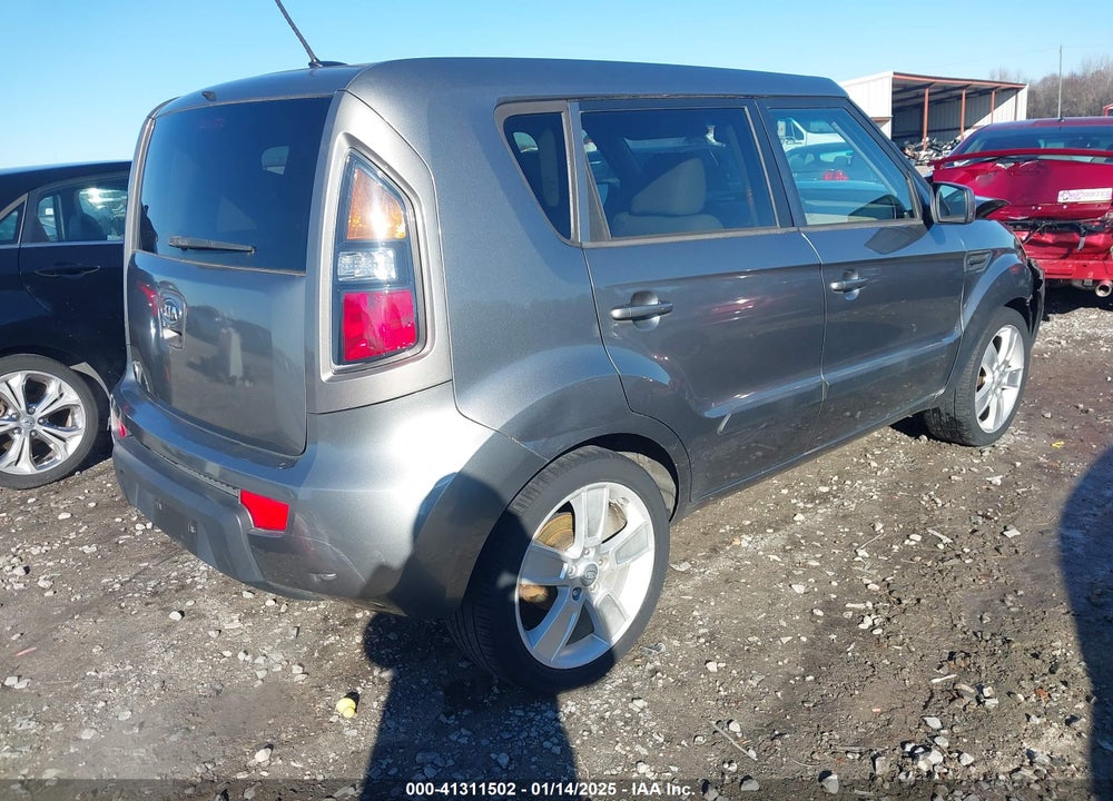 2011 KIA SOUL VIN: KNDJT2A23B7217205