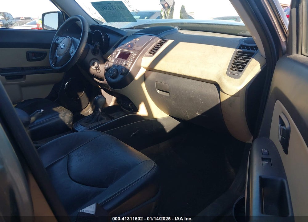 2011 KIA SOUL VIN: KNDJT2A23B7217205