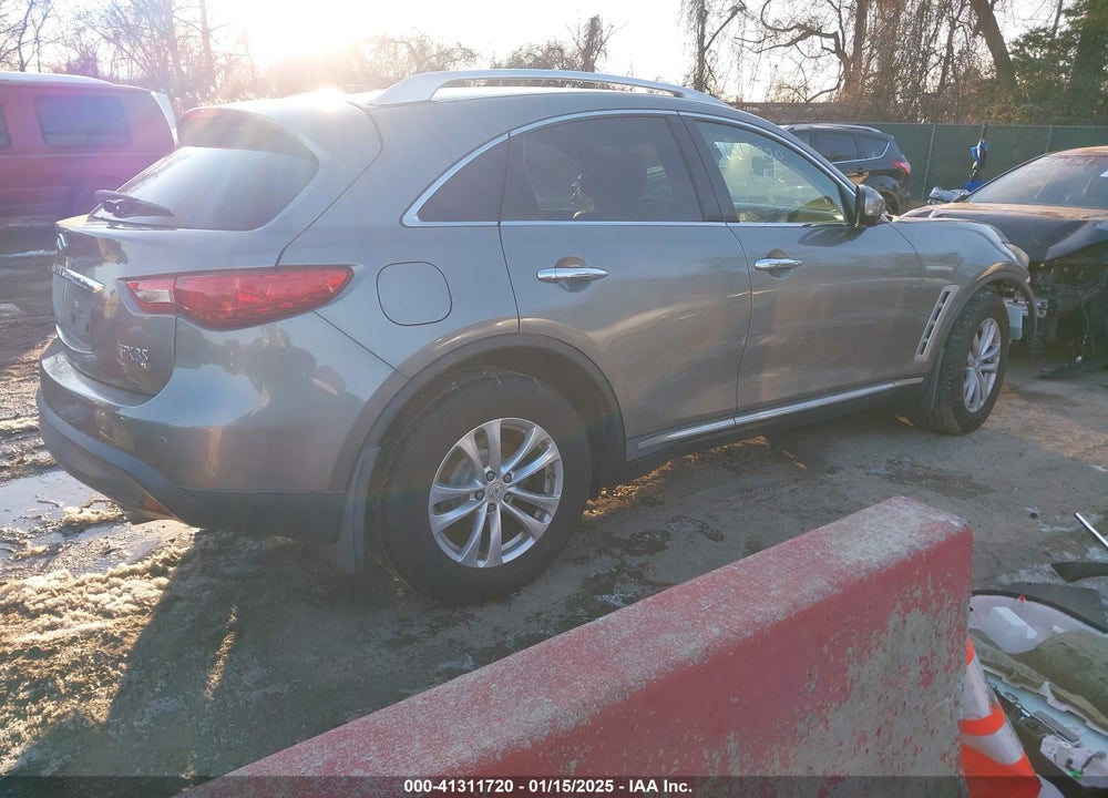 2009 INFINITI FX35 VIN: JNRAS18W69M150956