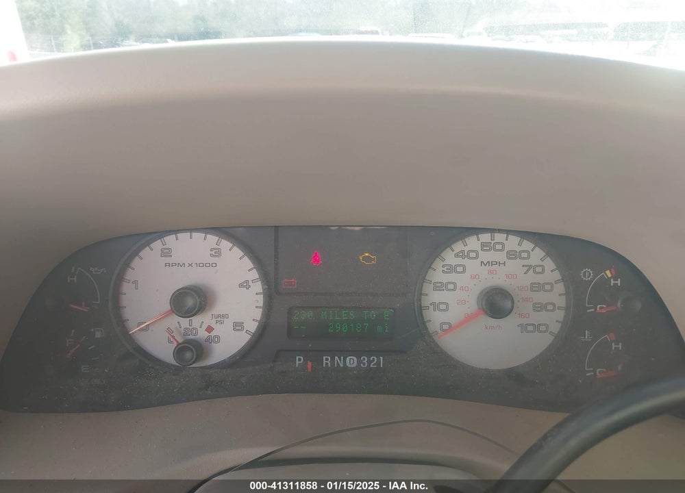 2005 FORD F-350 LARIAT/XL/XLT VIN: 1FTWW31P05EC18021