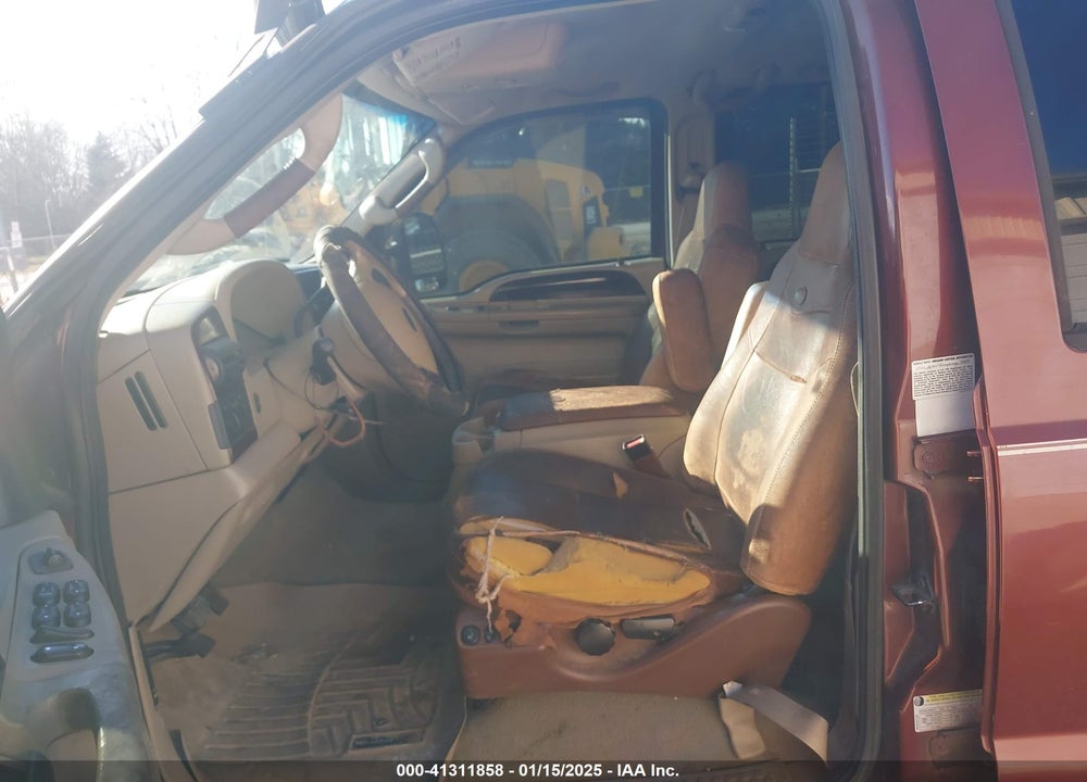 2005 FORD F-350 LARIAT/XL/XLT VIN: 1FTWW31P05EC18021
