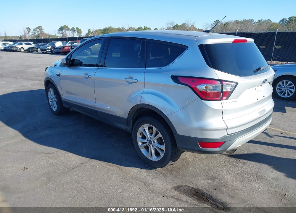 2017 FORD ESCAPE SE VIN: 1FMCU0GD8HUE37870