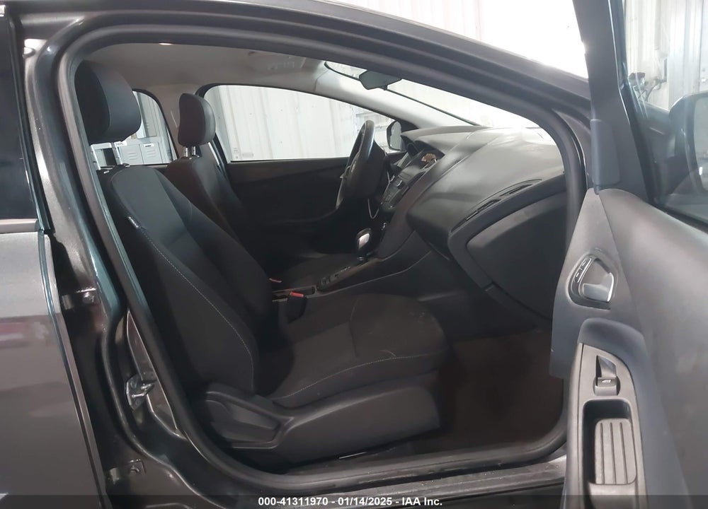 2018 FORD FOCUS VIN: 1FADP3K25JL216946