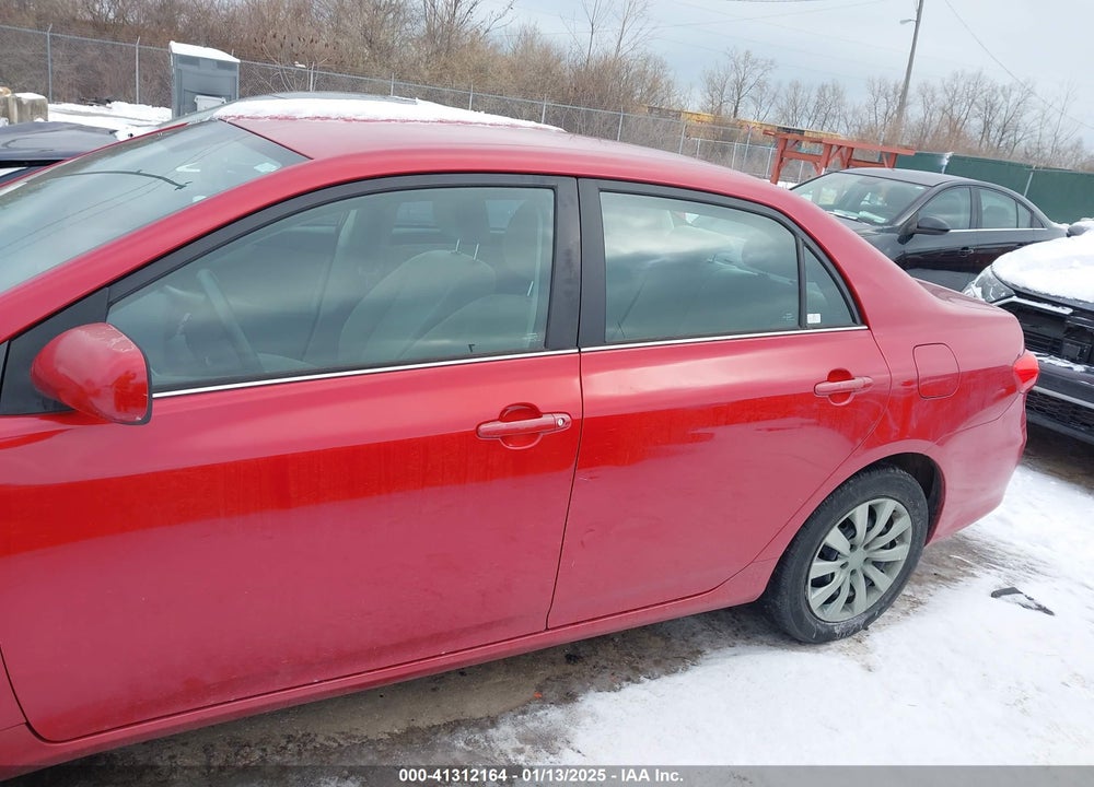 2013 TOYOTA COROLLA LE VIN: 2T1BU4EE1DC084284