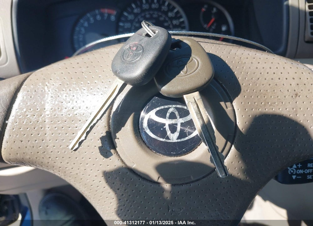 2007 TOYOTA COROLLA CE VIN: JTDBR32E570115485