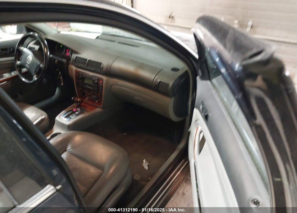 2004 VOLKSWAGEN PASSAT GLS VIN: WVWVD63B14E270325
