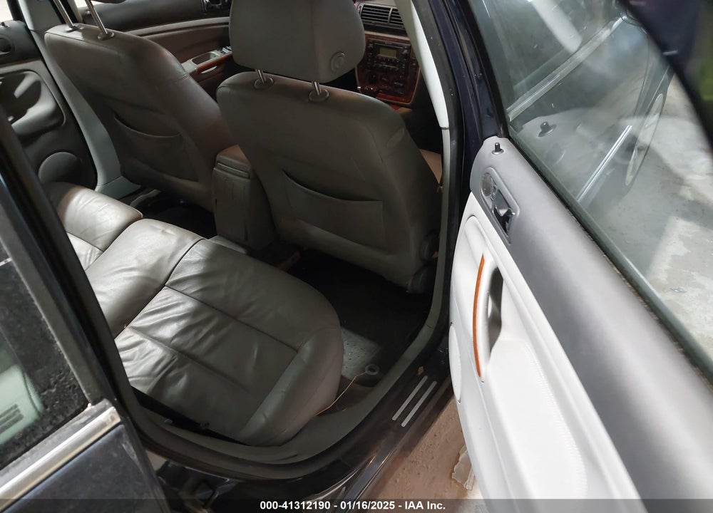 2004 VOLKSWAGEN PASSAT GLS VIN: WVWVD63B14E270325