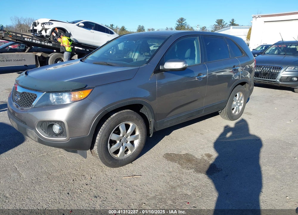 2012 KIA SORENTO LX VIN: 5XYKT3A15CG306134