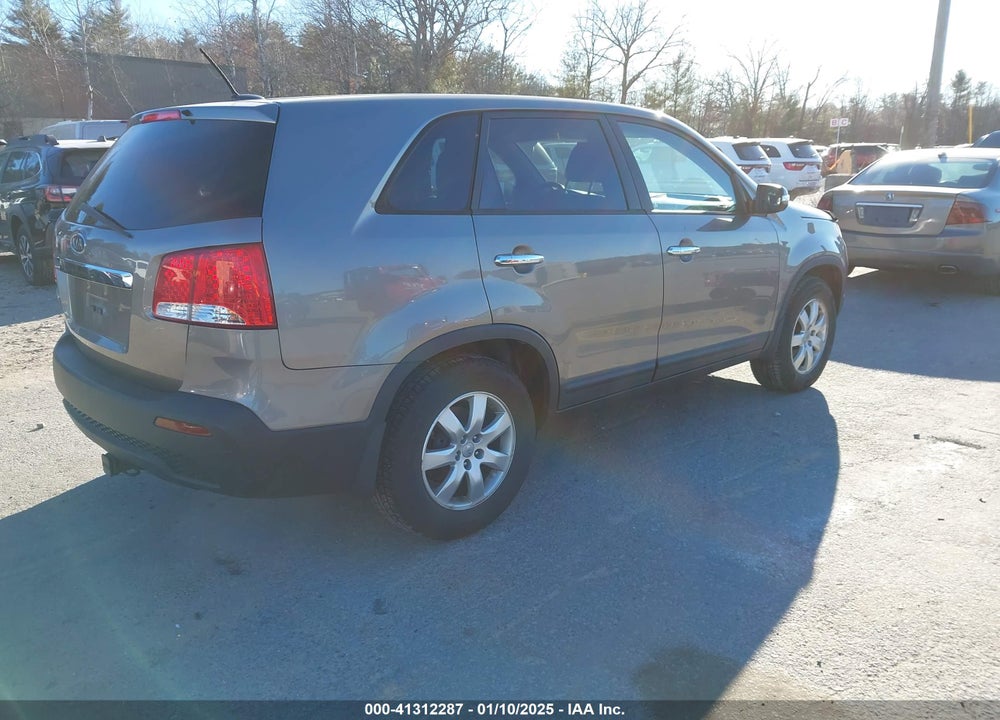 2012 KIA SORENTO LX VIN: 5XYKT3A15CG306134