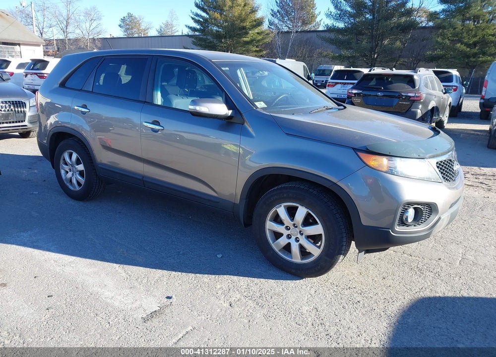 2012 KIA SORENTO LX VIN: 5XYKT3A15CG306134