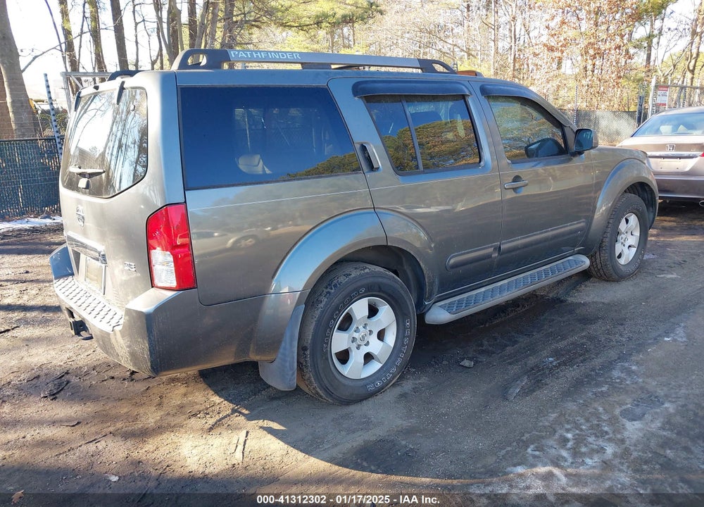 2005 NISSAN PATHFINDER SE VIN: 5N1AR18U75C746227