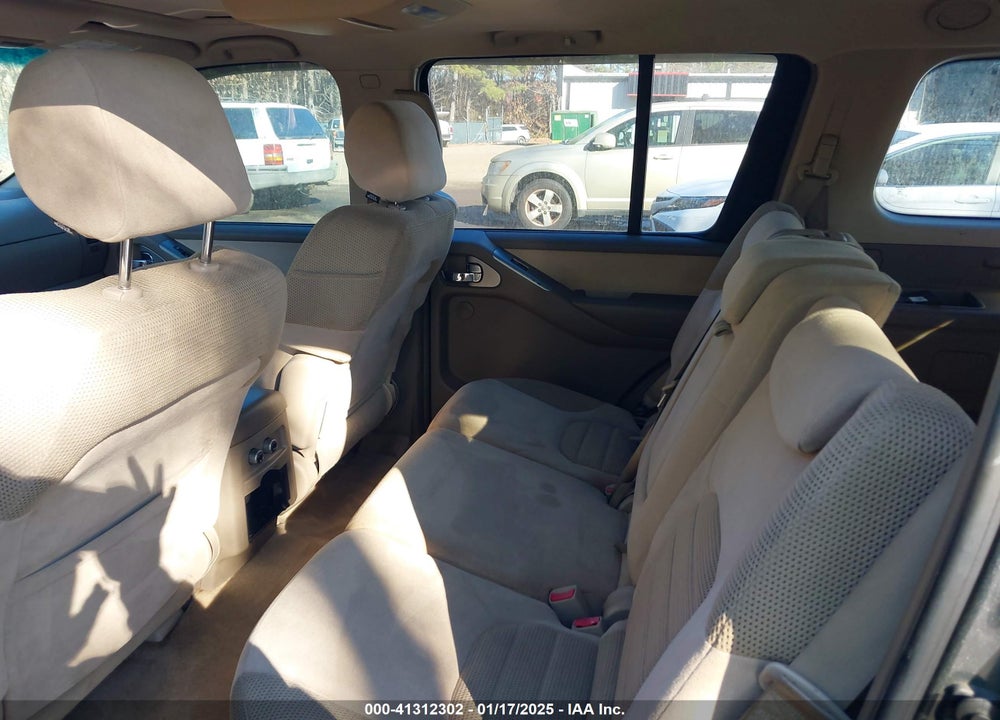 2005 NISSAN PATHFINDER SE VIN: 5N1AR18U75C746227