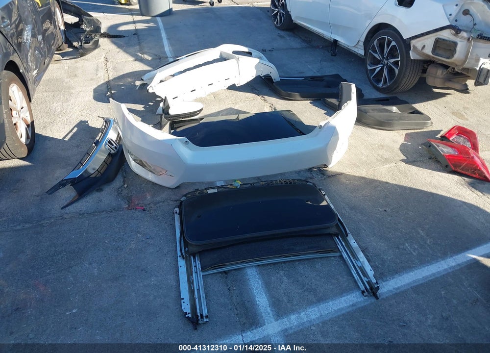 2018 HONDA CIVIC VIN: JHMFC1F31JX002100