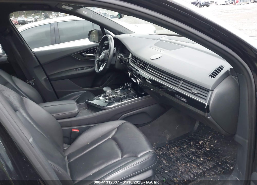 2018 AUDI Q7 3.0T PREMIUM VIN: WA1VAAF77JD017511