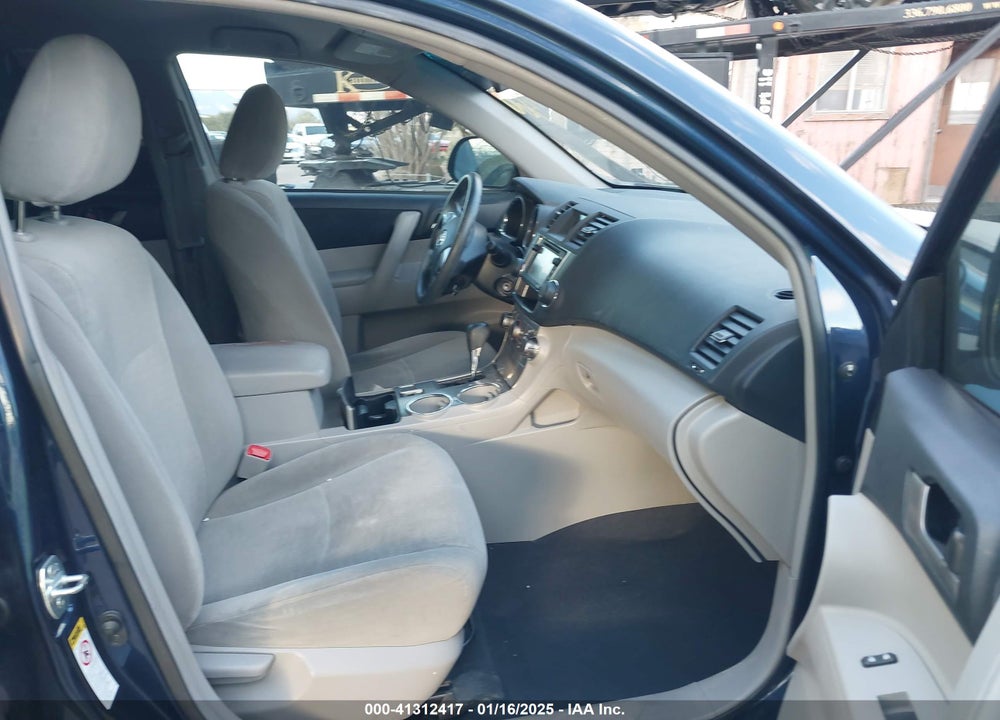 2013 TOYOTA HIGHLANDER BASE PLUS V6 VIN: 5TDZK3EH9DS109237