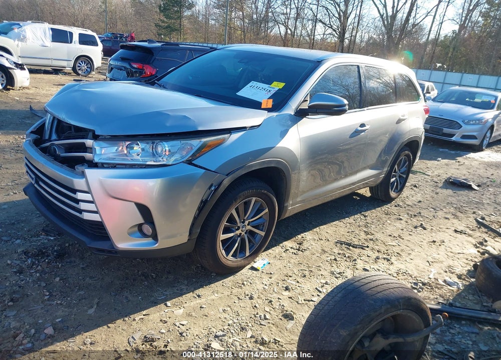 2017 TOYOTA HIGHLANDER XLE VIN: 5TDKZRFH6HS525492