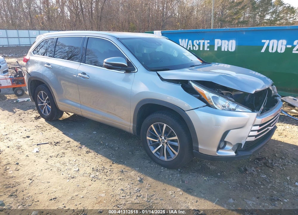 2017 TOYOTA HIGHLANDER XLE VIN: 5TDKZRFH6HS525492