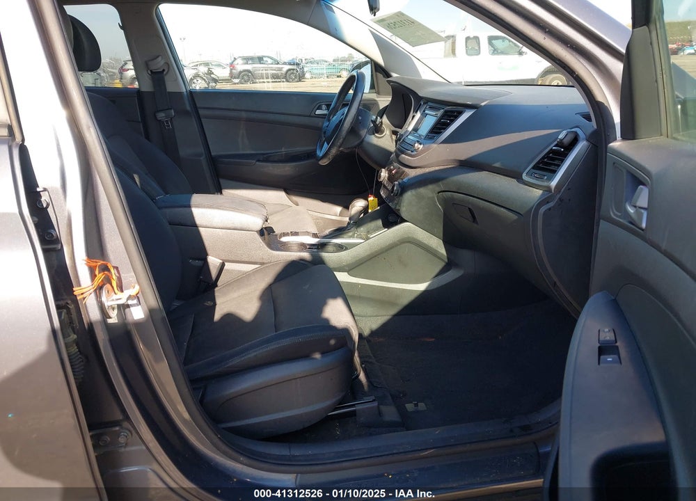 2016 HYUNDAI TUCSON SPORT VIN: KM8J33A22GU231834