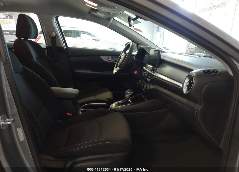 2022 KIA FORTE VIN: 3KPF24AD5NE481679