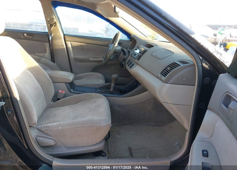 2002 TOYOTA CAMRY LE VIN: JTDBE32K020050765